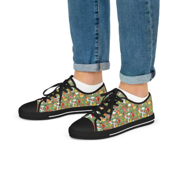 Floral Pattern Men's Low Top Sneakers - Stylish & Fun Casual Footwear - Image 14